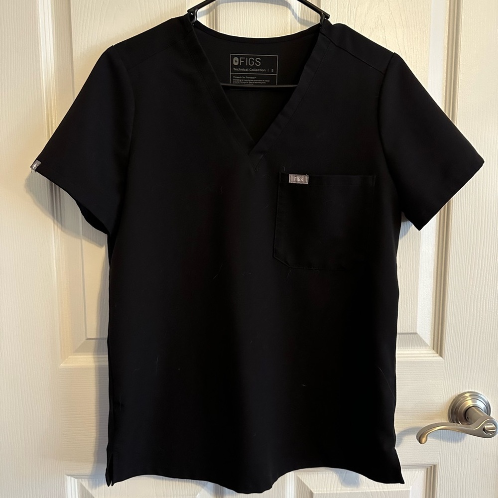 FIGS Catarina one pocket scrub top